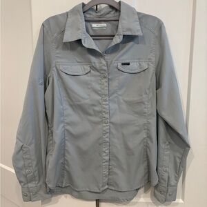 Columbia Omni Shade Button-Up Shirt. Size M